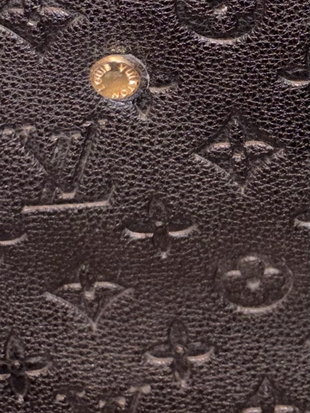 Louis Vuitton Montaigne MM – Black Monogram Empreinte, Studded version - Picture 7 of 7